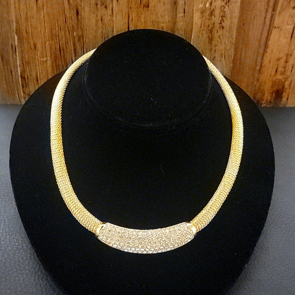 Elegant Vintage Christian Dior 1980s Choker Necklace – Gold Plated - Picture 1 of 6